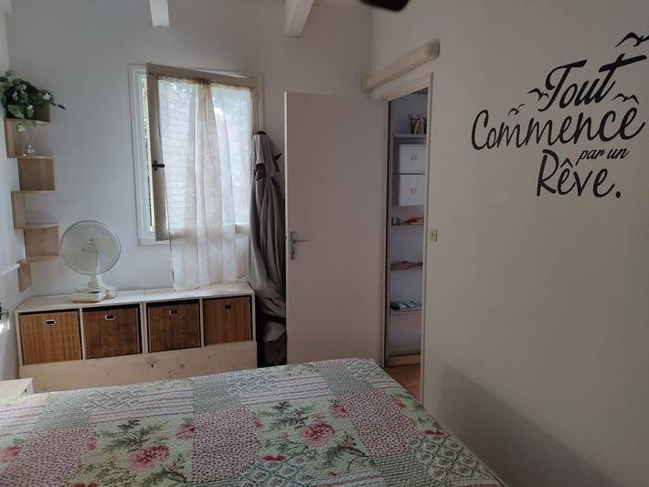 Chalet pour 6 personnes, avec terrasse dans l' Aude - 2