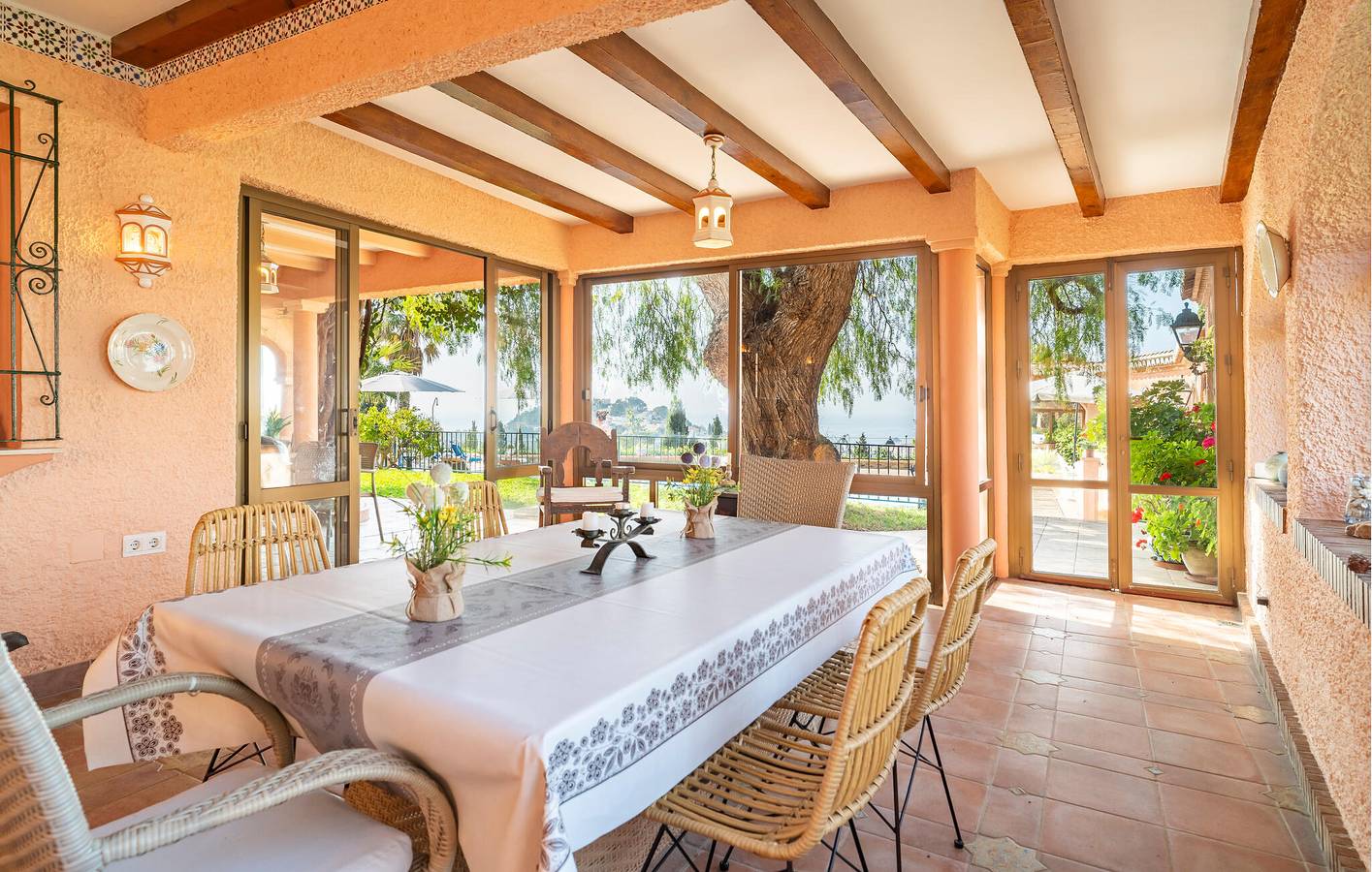 Rückzugsort mit Meerblick, Pool, Garage und Terrasse in Fuentes de Almunecar, Almuñecar
