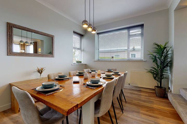 Ferienhaus für 8 Personen, mit Terrasse und Pool sowie Garten in Europa - 3