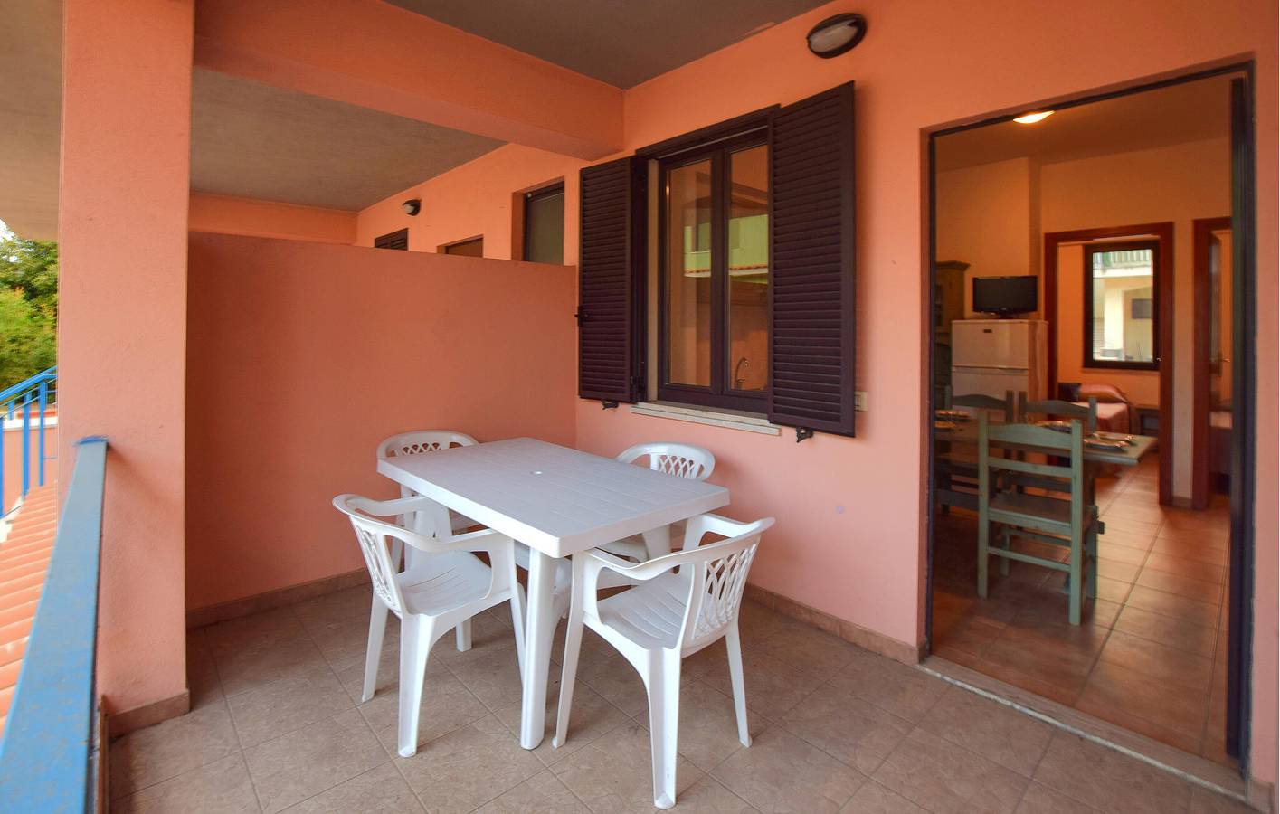 Ganze Ferienwohnung, Wunderschöne Wohnung mit Meerblick, Pool und Garten, 600 m vom Strand entfernt in Borgia, Catanzaro Provinz