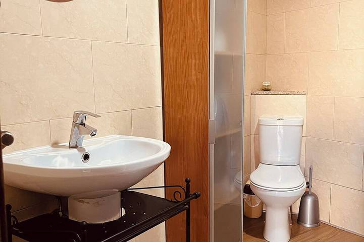 Casa con jardín, entre Santiago de compostela y Coruña in Órdenes, Provincia de La Coruña