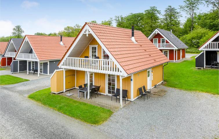 Ferienhaus für 8 Personen, mit Garten und Whirlpool sowie Terrasse und Sauna