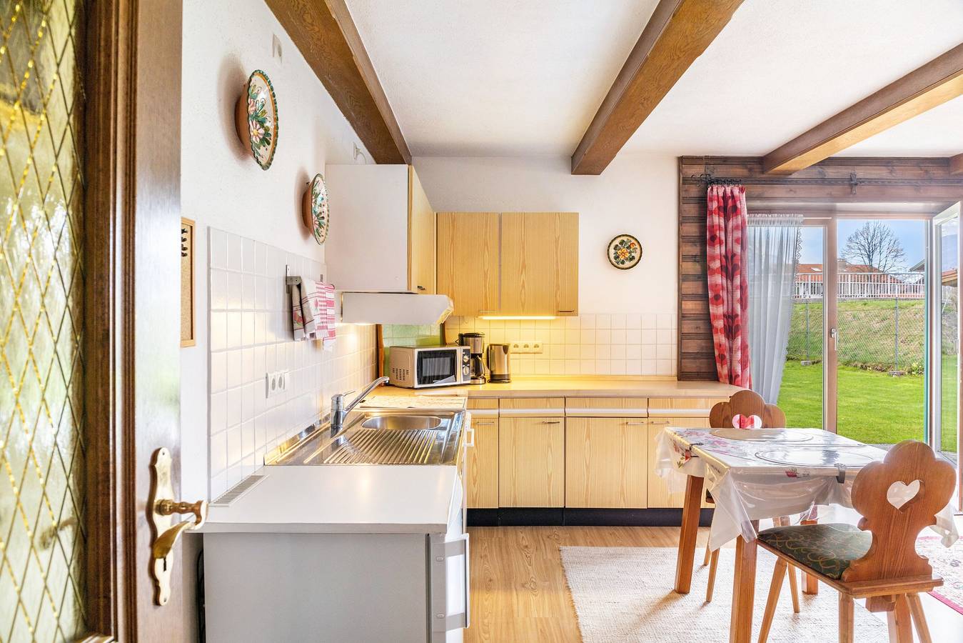 Appartement 'Parterre' met Uitzicht op de Bergen, Privéterras en Wi-Fi, foto 9