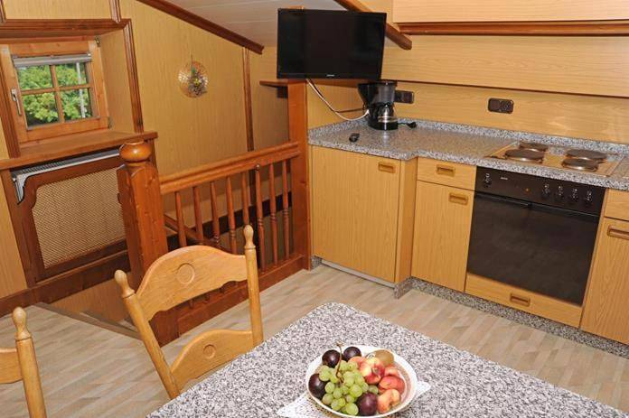 Single Room with Shared Shower and Toilet in Eisenberg, Bayerisch Schwaben