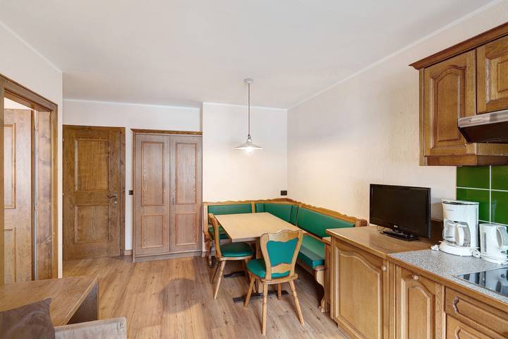 Appartement entier, Appartement de vacances "Casa San Marco n 4" avec vue sur les montagnes, balcon et Wi-Fi. in Livigno (Town), Livigno