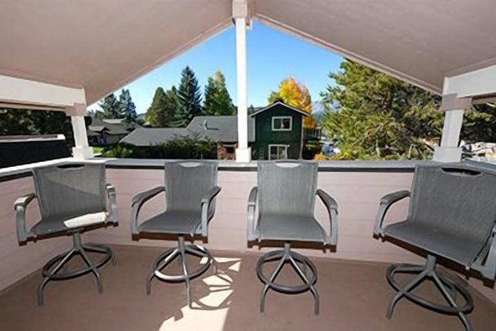Vacation rental for 8 people, with hot tub and terrace in Tahoe Keys