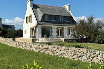 Gîte pour 10 personnes, avec terrasse et jardin dans Plage Penhors Pouldreuzic