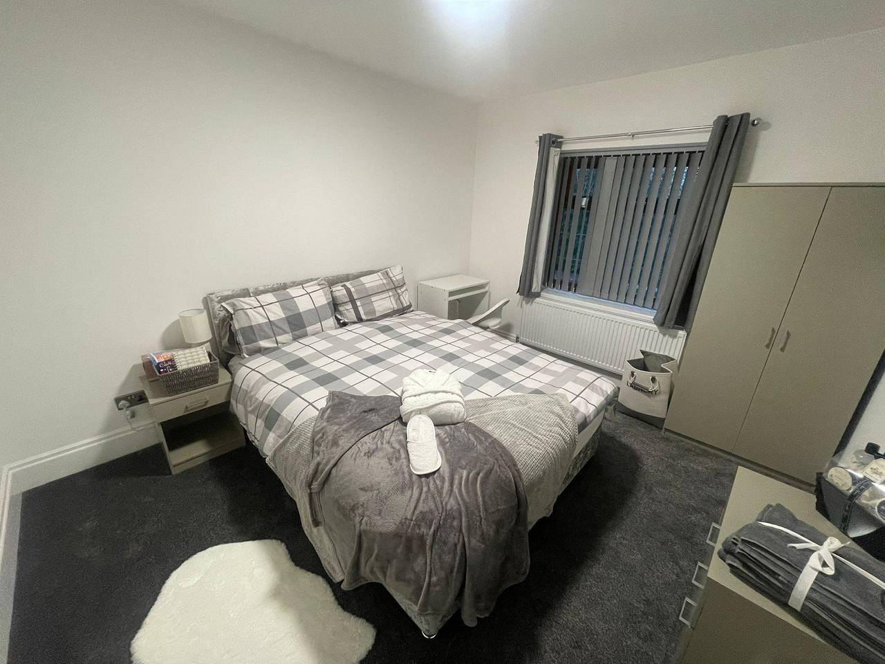 House Sleeps 9 with Garden and Parking in Bradford, Yorkshire de l'Ouest