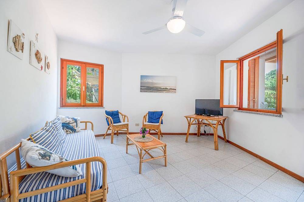 Ganze Wohnung, Dreizimmerwohnung Lilie im ersten Stock in Spiaggia Fetovaia, Campo nell'Elba