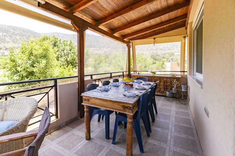 Astali Villa: Cozy Elegant Villa with Pool. 5-minute walk to the beach! in Stalida, Iraklio-Heraklio region