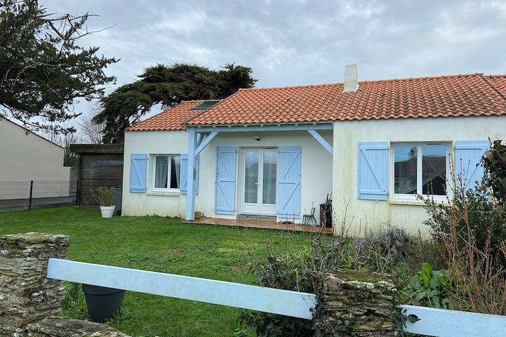 Location de vacances pour 9 personnes, avec jardin dans Plage Du Port Meleu Prefailles