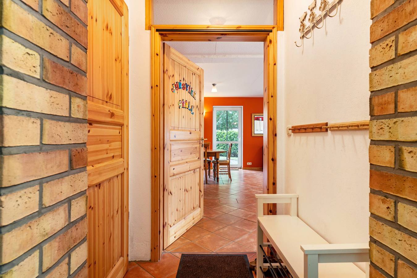 Ganze Wohnung, Ferienwohnung 'Cattle Barn - Leben Auf Dem Hof' mit Meerblick, privater Terrasse und Wlan in Tröndel, Südliche Ostseeküste