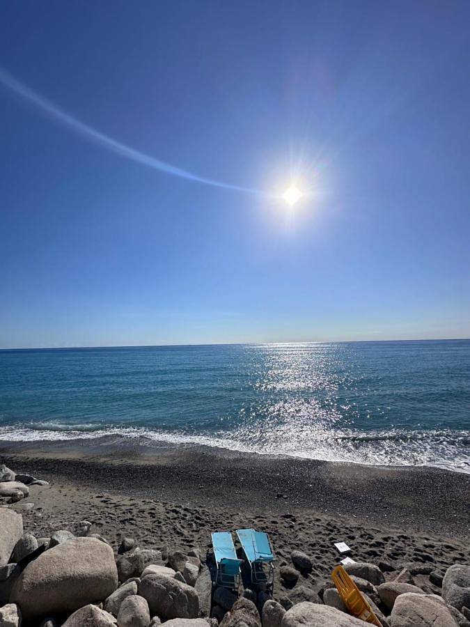 Gîte pour 3 personnes, avec terrasse dans Marina Di Monasterace