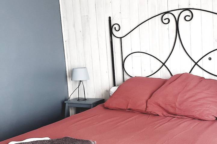 Location de vacances pour 8 personnes, avec terrasse à Escales - 3