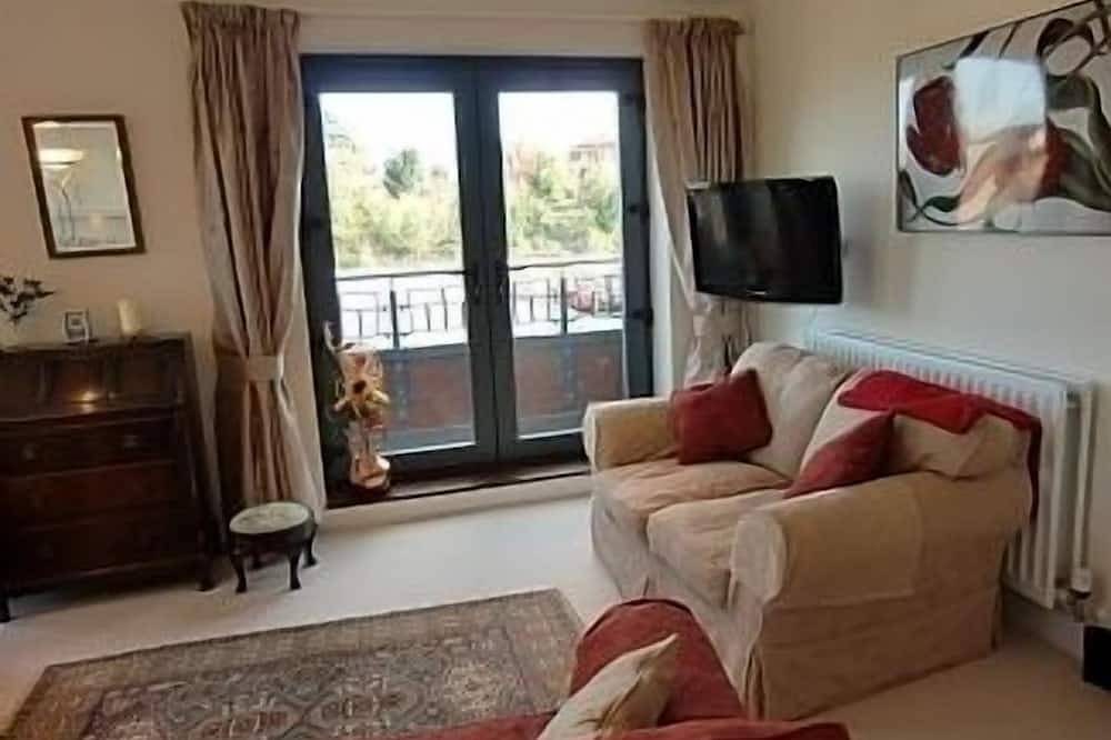 Entire apartment, Attractive Waterside Apartment in Worcester, Worcestershire