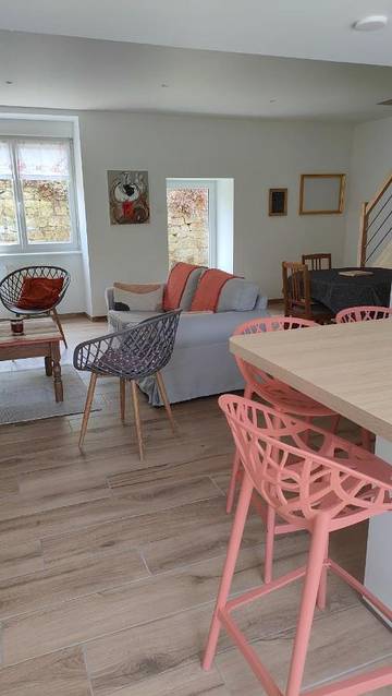 Gîte pour 4 personnes, avec terrasse et vue à Sibiril