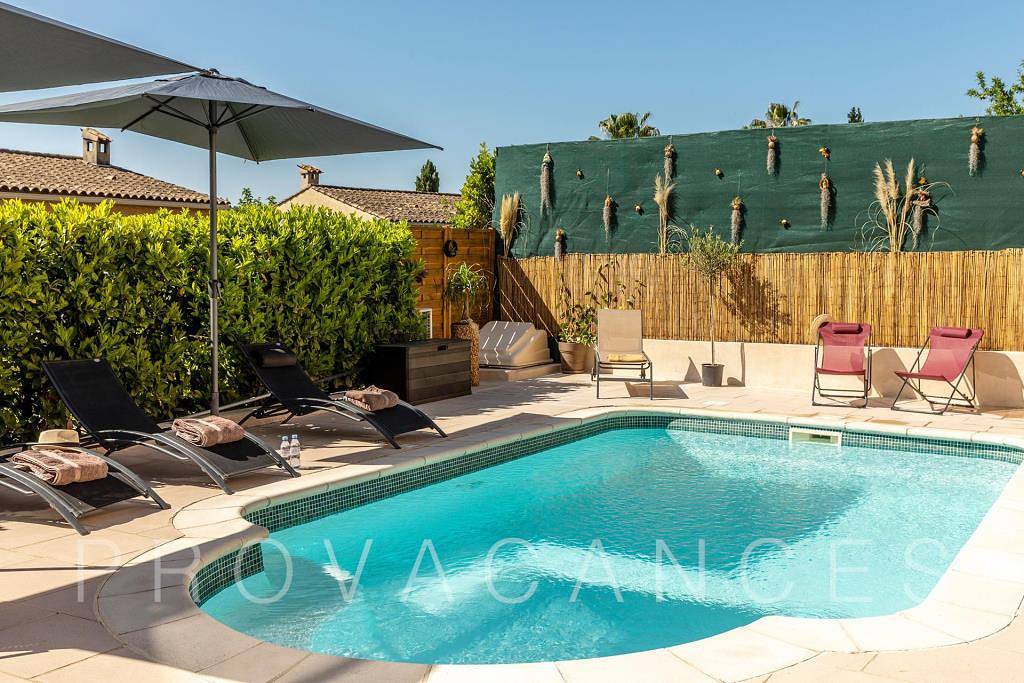 Holiday house with private and heated pool in St-Jeannet in Saint-Jeannet, Region de Cannes