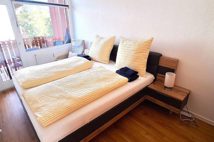 Ferienpark für 4 Personen, mit Garten und Balkon sowie Pool im Schwarzwald - 2