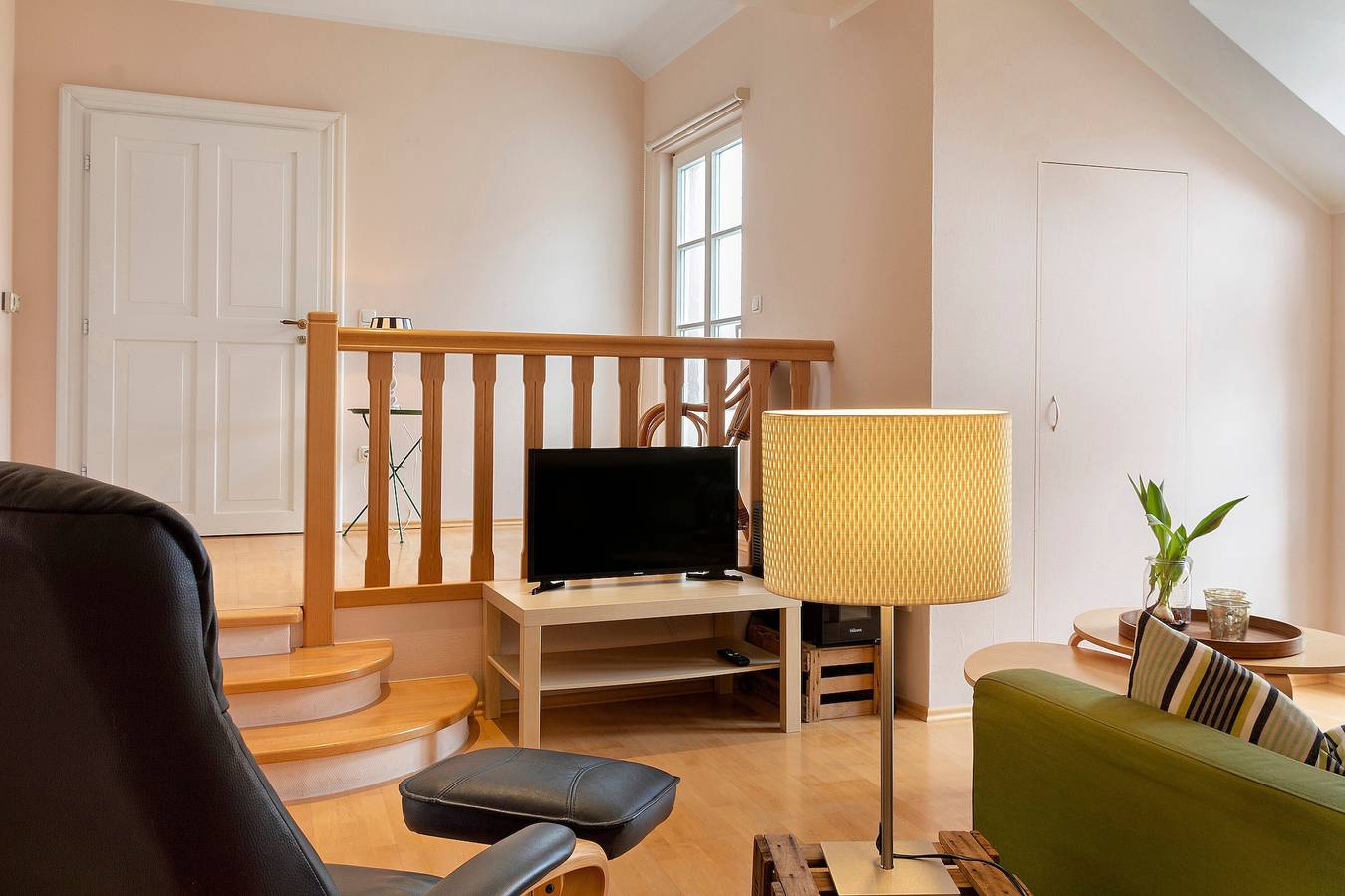 Ganze Wohnung, Ferienwohnung 'Eulenturm' mit Gemeinschaftsgarten, Balkon und Wlan in Iphofen, Fränkisches Weinland