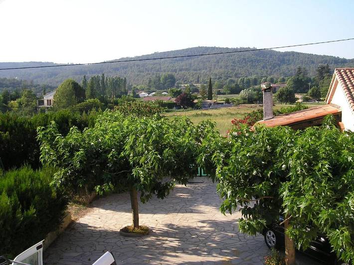Location de vacances pour 6 personnes, avec jardin et piscine, animaux acceptés à Carnoules - 3