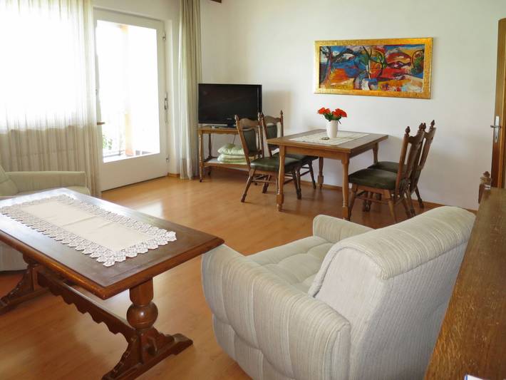 Ferienwohnung für 4 Personen, mit Balkon und Garten sowie Seeblick am Wörthersee - 4