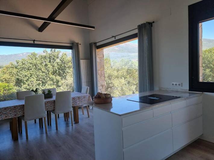 Casa rural para 7 personas, con Balcón y Terraza además de Jardín y Piscina en Millanes - 3