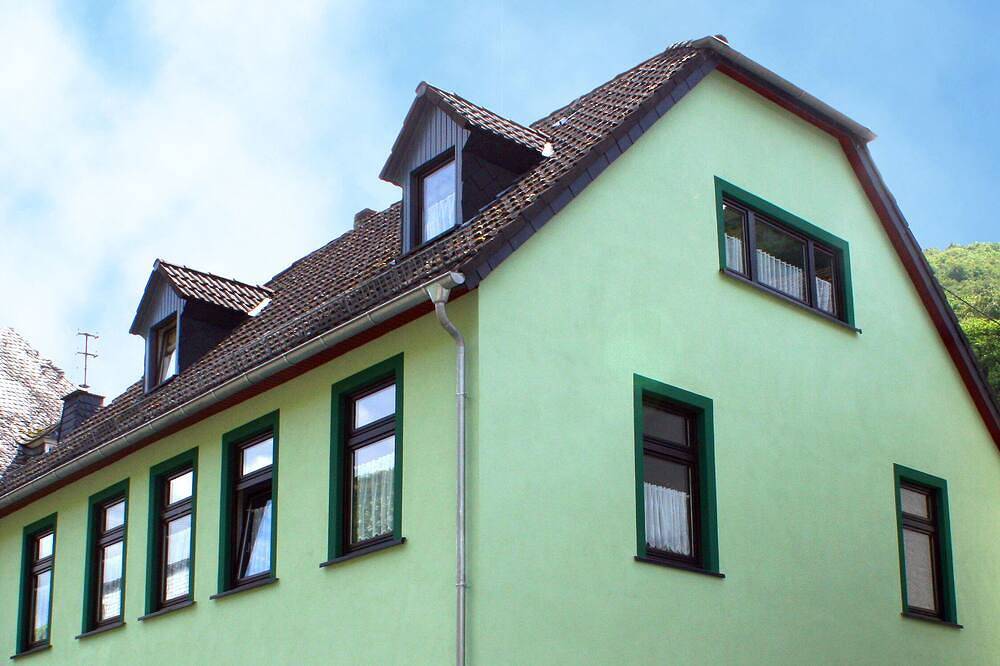 Ganze Wohnung, ***Fewo Nr. 1 / Paterre / nur 1 km vom Stadtzentrum und Ohne Bahnlärm in Bacharach, Mittelrhein