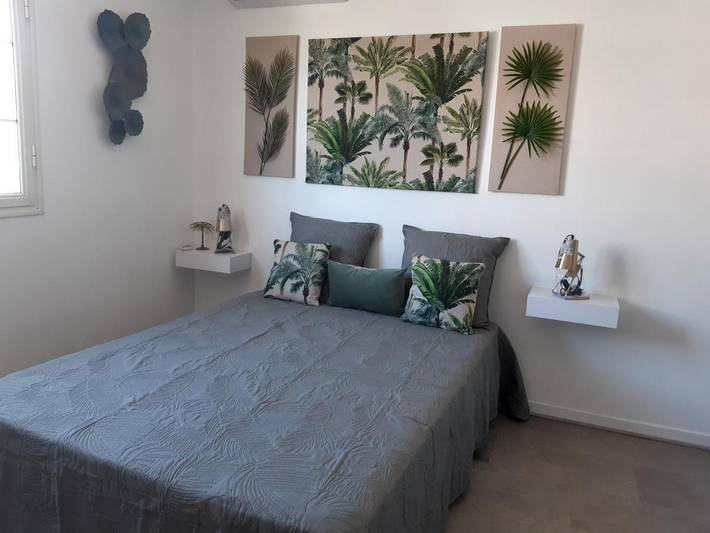 Gîte pour 4 personnes, avec jardin ainsi que piscine et vue à Sainte-Suzanne - 2