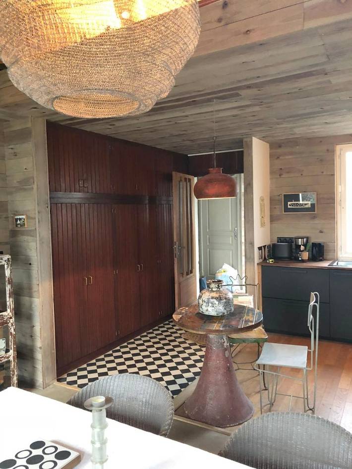 Location de vacances pour 2 personnes, avec vue ainsi que vue sur le lac et jardin à Hédé-Bazouges - 3