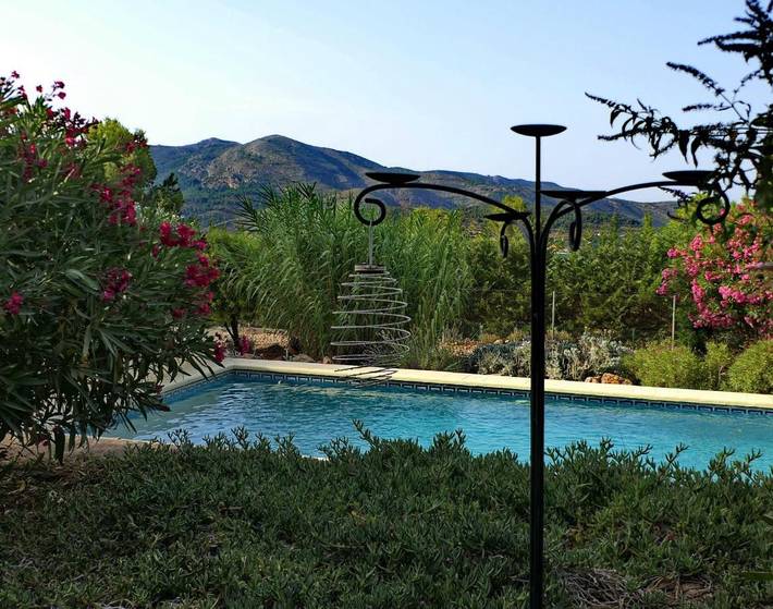Gîte pour 2 personnes, avec jardin ainsi que piscine et vue à Llíber
