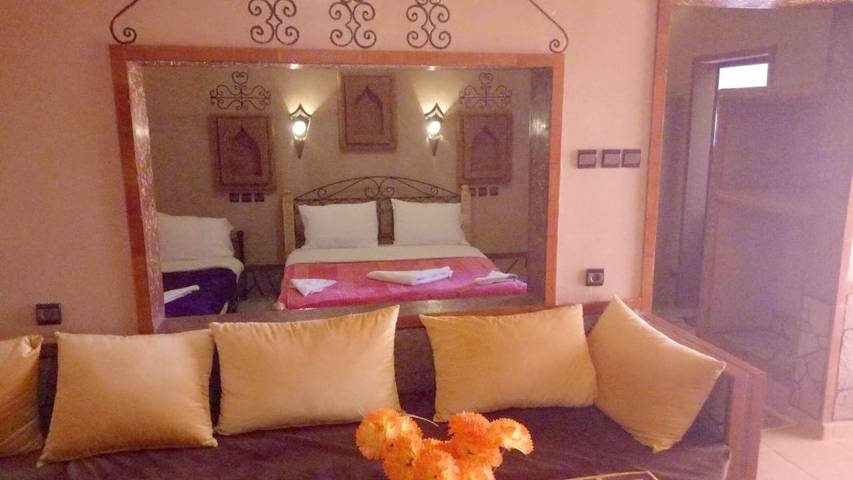 Chambre d’hôte pour 4 personnes, avec bassin pour enfant et vue ainsi que jardin et piscine, animaux acceptés à Boumalne-Dadès - 4