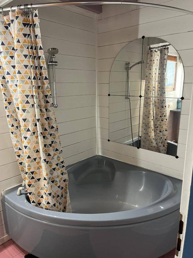 Gîte pour 6 personnes, avec vue et jardin à Dingy-Saint-Clair - 4