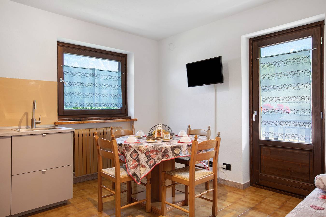 Maison de vacances 'Le Cré Appartamento 2' avec vue sur la montagne, jardin partagé et Wi-Fi in Plan d'Introd, Comune di Introd