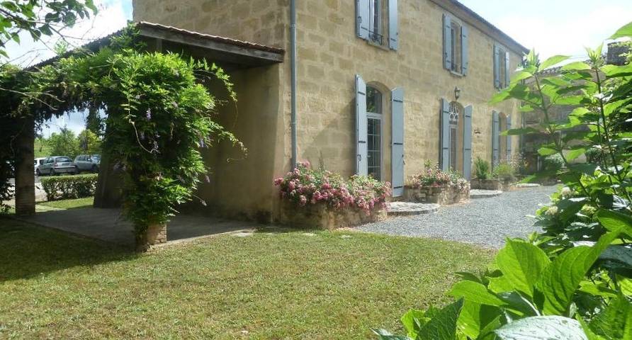 Gîte pour 8 personnes, avec jardin et terrasse en Gironde - 3