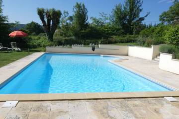 Gîte pour 5 personnes, avec jardin ainsi que jacuzzi et piscine à Penne-d'Agenais