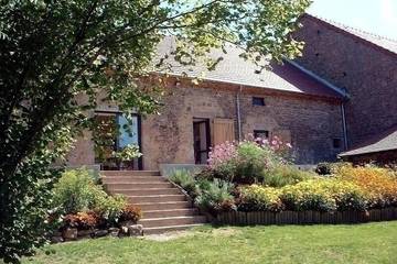 Gîte pour 6 personnes, avec jardin et balcon à Lapeyrouse