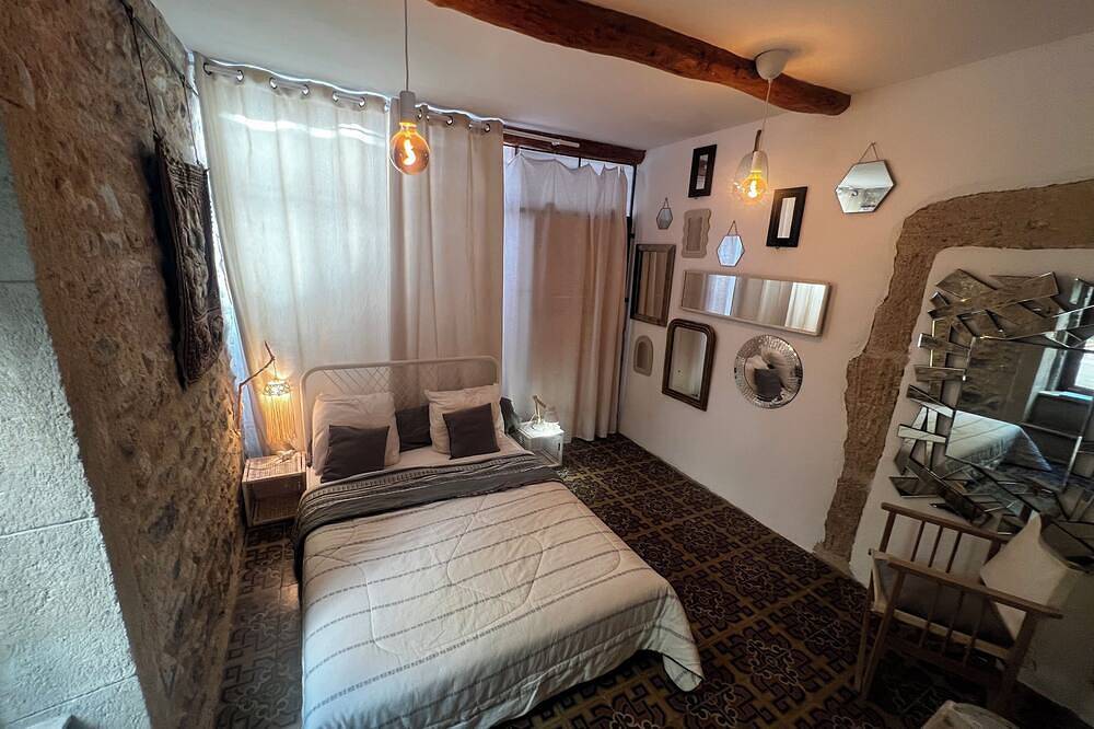 Home in the heart of the village in Caux, Mittelmeerküste (Frankreich)