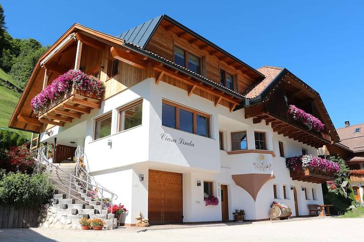 Hütte für 5 Personen, mit Balkon und Garten in Alta Badia