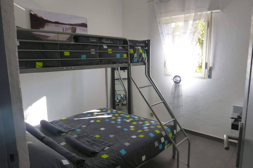 Haus T3 Ac Pool und in der Nähe zu den Stränden in St. Lucia von Porto Vecchio in Sainte-Lucie de Porto-Vecchio, Zonza