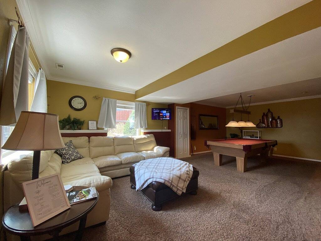 Ganze Wohnung, ✔Pets✔ ♕King Bed/Bath/Kitchen ♨Hot Tub♨ w views 🏞 in Colorado Springs, El Paso County (CO)