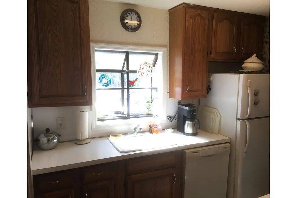 Classic Pocono Mountain Cottage in Split Rock in Hickory Run State Park