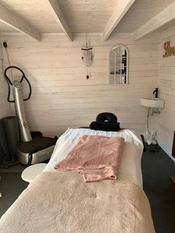 Location de vacances pour 6 personnes, avec piscine ainsi que jacuzzi et jardin, adapté aux familles à Saint-Privat-des-Vieux - 4