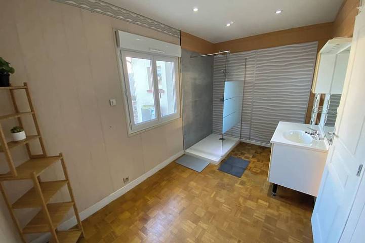 Gîte pour 6 personnes, avec Terrasse dans Port de Saint-Vaast la Hougue - 4