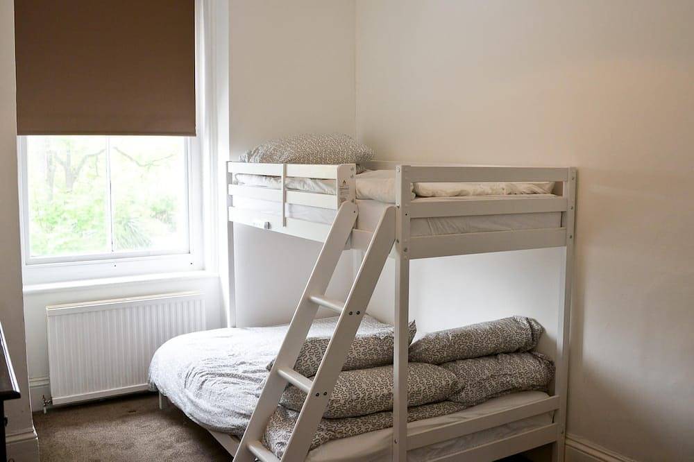 Entire apartment, Crh · Corner House Apartment in Worthing, West Sussex