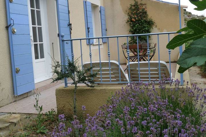 Gîte pour 5 personnes, avec Terrasse et Jardin
