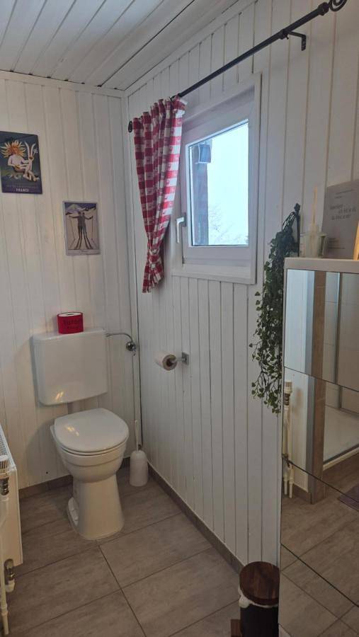 Ferienhaus für 4 Personen, mit Terrasse und Garten sowie Pool und Ausblick in Herscheid - 3