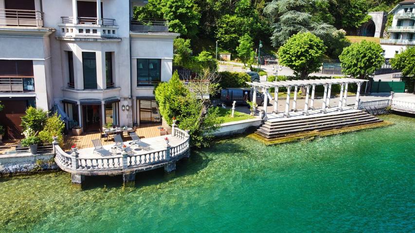 Location de vacances pour 4 personnes, avec vue sur le lac et terrasse, animaux acceptés à Duingt