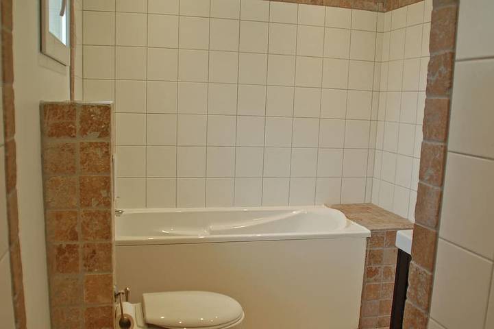 Location de vacances pour 6 personnes, avec jardin et terrasse ainsi que piscine et jacuzzi, animaux acceptés à Montbrun-des-Corbières - 4