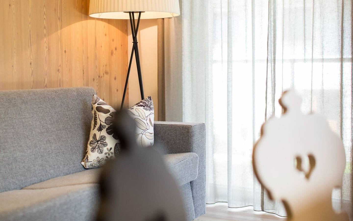 Entire apartment, Vista Dolomites Apartment "Harmony" with Mountain View, Private Garden & Wi-Fi in Santa Cristina Gherdëina, Dolomiti Superski