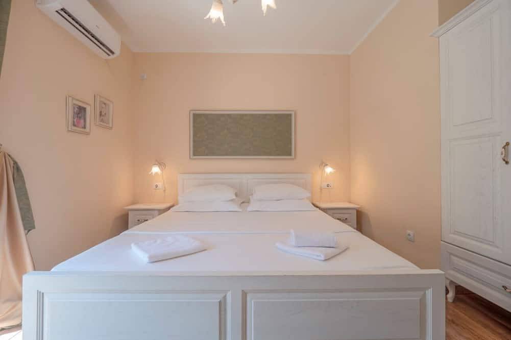 Entire apartment, Marinero Apartments-Two bedroom apartment 11 in Budva, Opština Budva